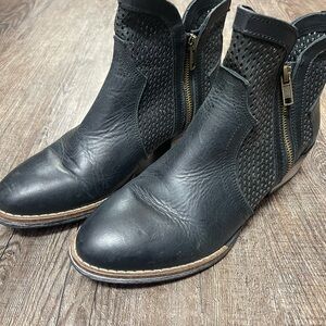 Sterling River booties